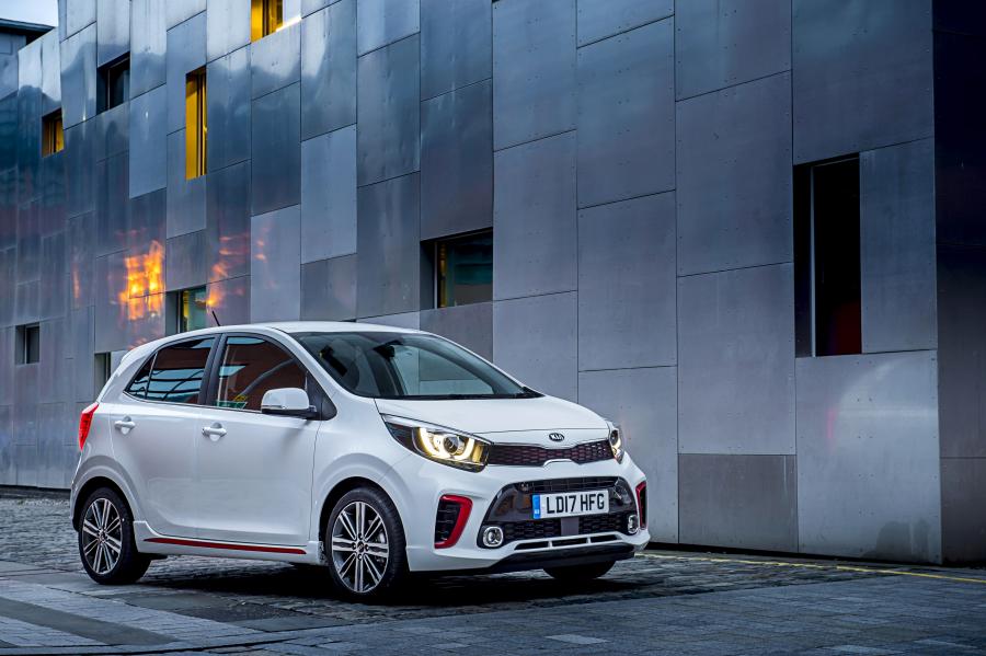  Kia Picanto GT Line 2017 года  (UK) (фото 3 из 92)